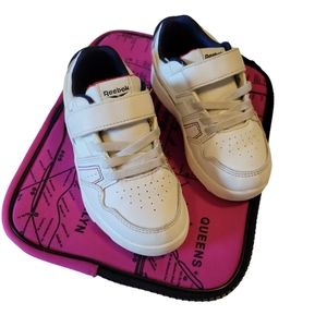 Reebok sneakers boys toddler size 9K Velcro Closer